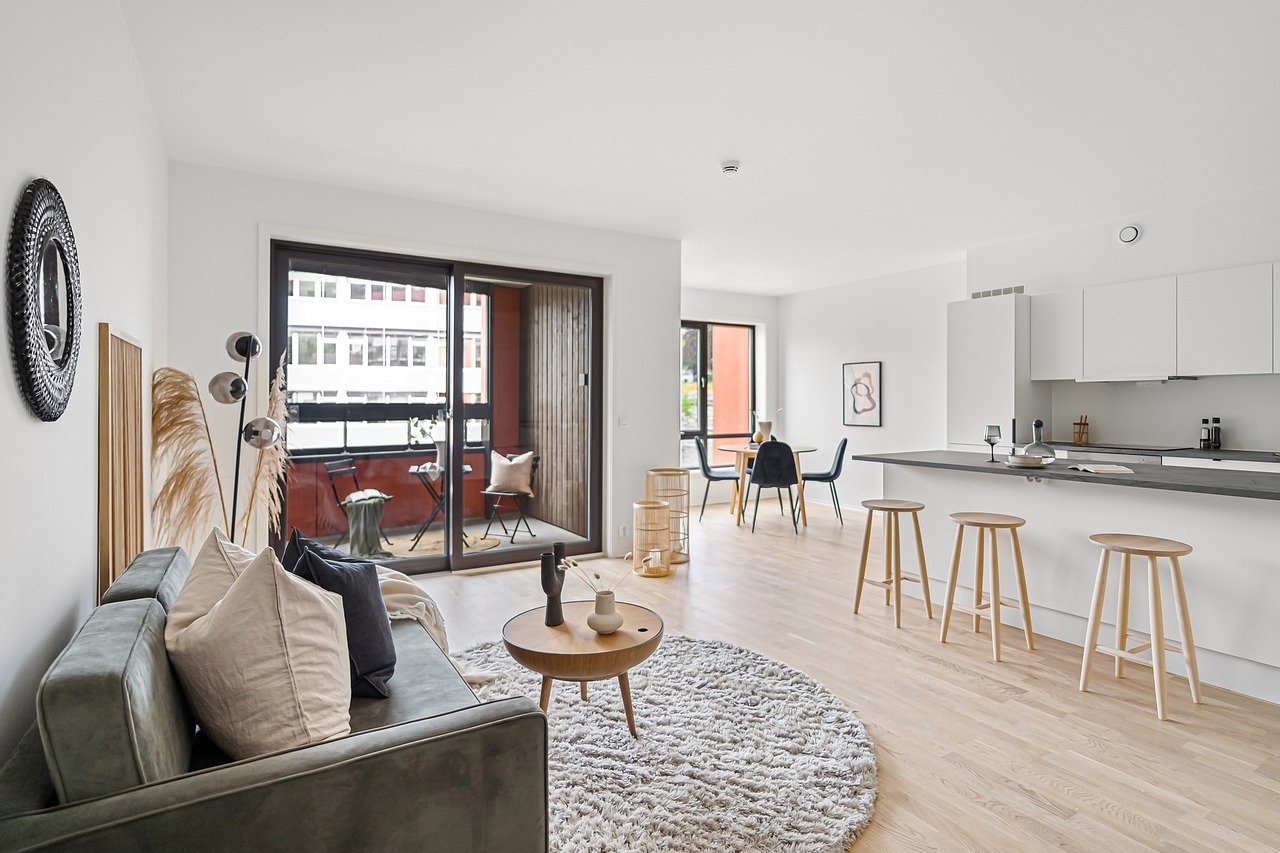 Efektywne projektowanie wnętrz: jak wybrać odpowiednie materiały i style