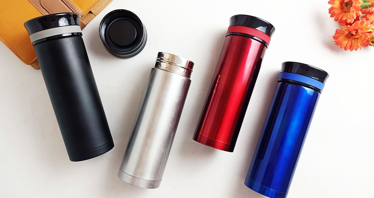Idealny prezent dla każdego: kubek termiczny z nadrukiem