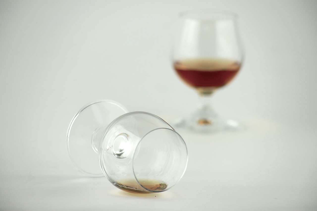 Profesjonalna pomoc w walce z uzależnieniem – jak wybrać odpowiednią placówkę